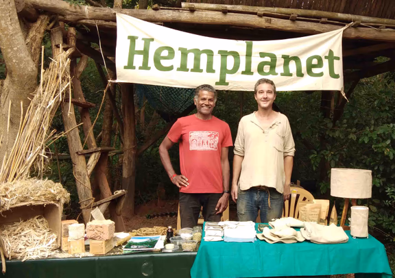 Sasi and Tom at the Hemplanet stall