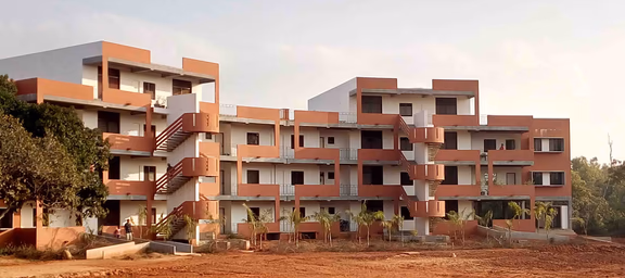 Maitreye II – no privacy and plenty of sound pollution