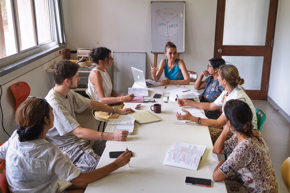 Dr Be teaching Ayurveda to Aurovilians